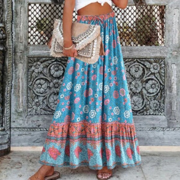 Dresses & Skirts - 020 Boho Floral Print Ruffle Maxi Skirt